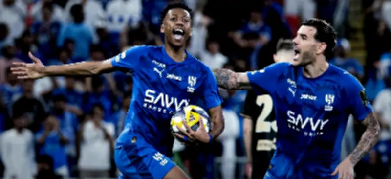 الهلال يهزم الخلود ويتوج بكأس خادم الحرمين الشريفين