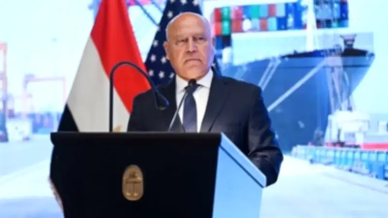 وزير النقل يفتتح المرحلة الثانية من محور ديروط بأسيوط