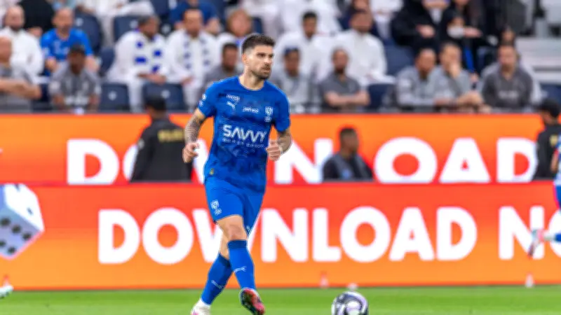نيفيز: الهلال أضاء حياتي وسنقاتل أمام النصر في الديربي