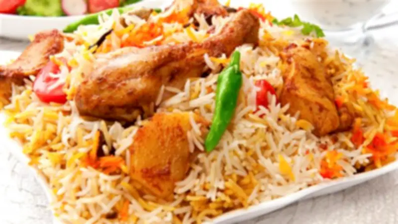 طريقة عمل البرياني بالدجاج: غداء شهي وأوفر من الجاهز