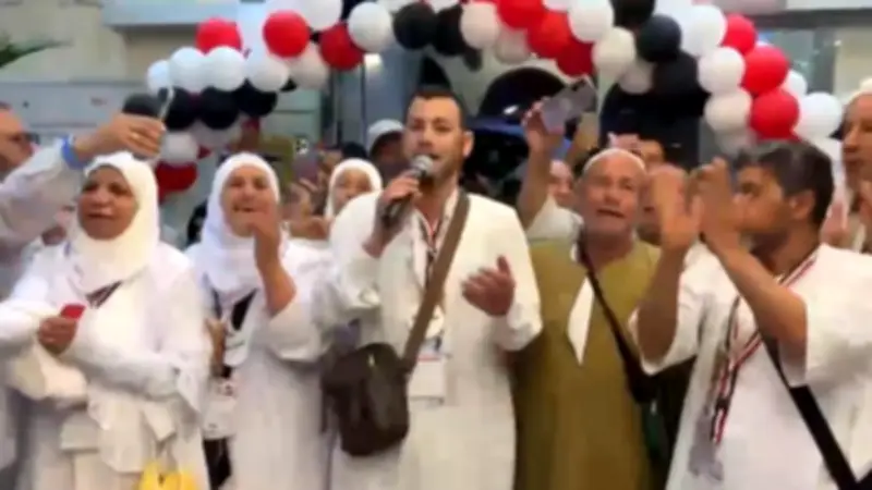 الابتهالات تملأ فنادق الحجاج.. بعثة القرعة تحتفى بالوافدين إلى مدينة الرسول