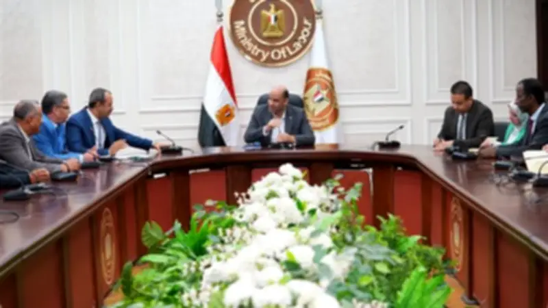 وزير العمل لقيادات الشرقية: أنتم خط الدفاع الأول في تنفيذ قانون العمل