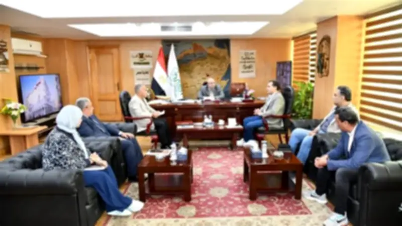 محافظ الفيوم يشكل لجنة عليا لمتابعة مشروعات الصرف الممولة من القرض الأوروبي
