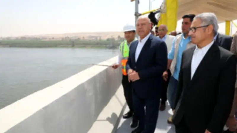 التشغيل التجريبي لمحور الفشن على النيل بحضور وزير النقل والمحافظ
