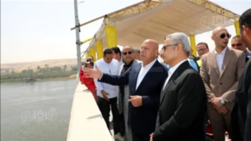 وزير النقل ومحافظ بني سويف يفتتحان التشغيل التجريبي لمحور الفشن التنموي