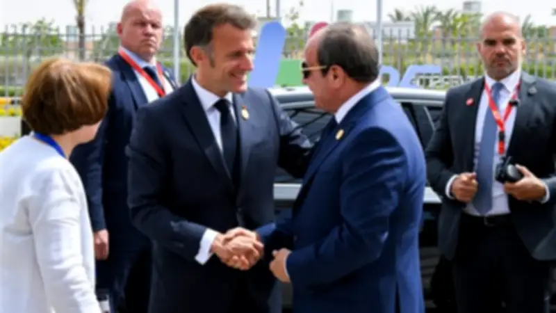 السيسي يصطحب ماكرون في جولة سياحية بأجمل مناطق الإسكندرية