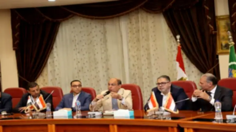محافظ المنيا يلتقي النواب لبحث مطالب المواطنين وتحسين الخدمات