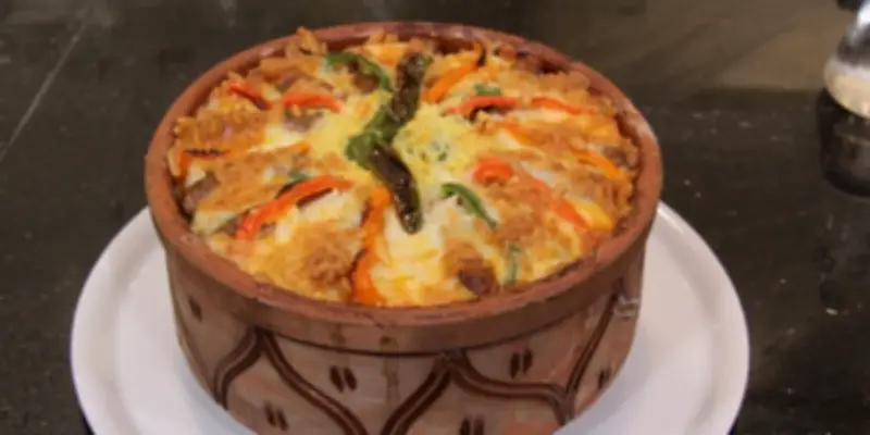 طريقة عمل طاجن أرز معمر باللحم بخطوات بسيطة ولذيذة