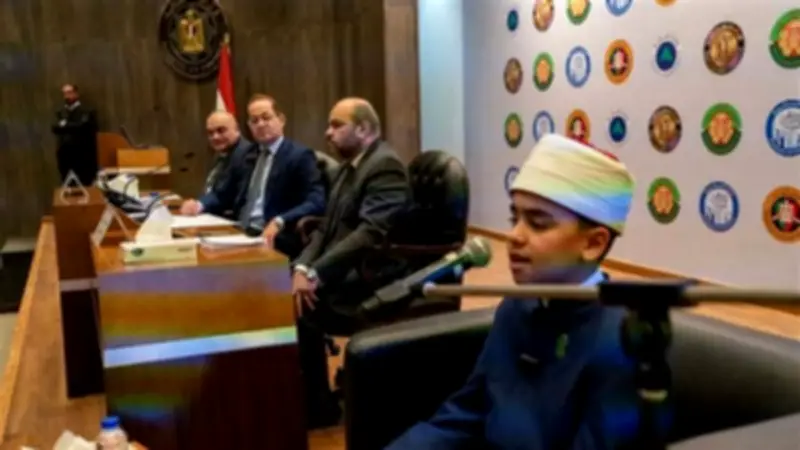 وزير المالية يحتفي بالطفل محمد القلاجي أحد نجوم دولة التلاوة