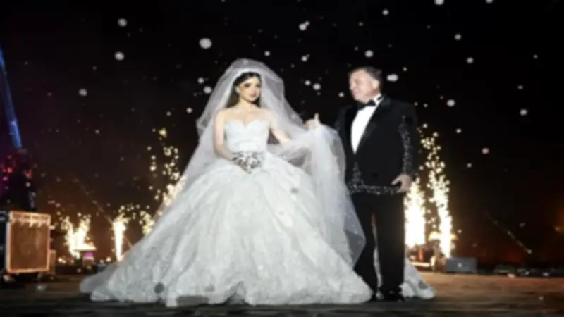 من هو باسل سماقية؟ رجل الأعمال السوري الذي احتفل بزفاف ابنته أمام الأهرامات