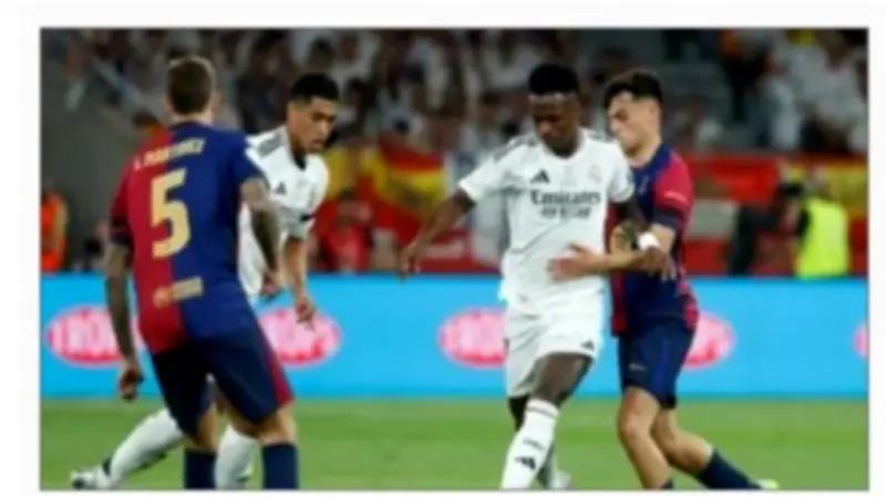 موعد كلاسيكو برشلونة وريال مدريد والقنوات الناقلة والمعلق