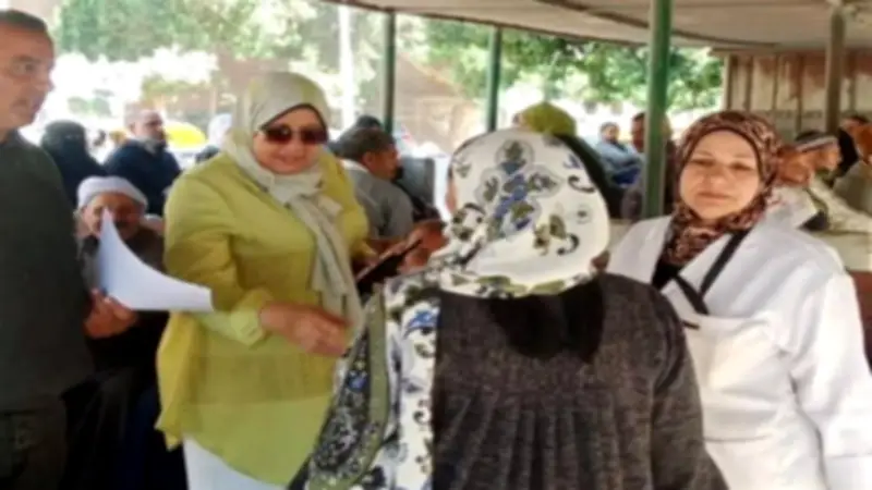 رئيسة مدينة قويسنا تحيل طبيبة باطنة للتحقيق لتأخرها عن العمل