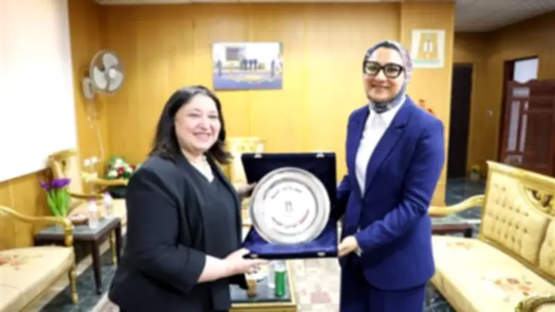 محافظ الوادي الجديد تلتقي نائب وزير التضامن لتدشين مشروعات خدمية