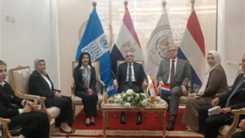 وزير العدل يفتتح مكتب المساعدة القانونية الأسرية للأجانب بالعاصمة الجديدة