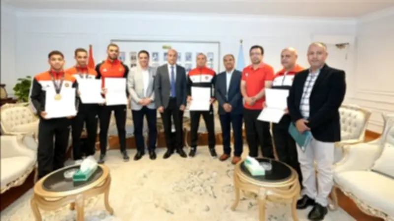 محافظ أسيوط يكرم أبطال المصارعة الفائزين في البطولة الأفريقية