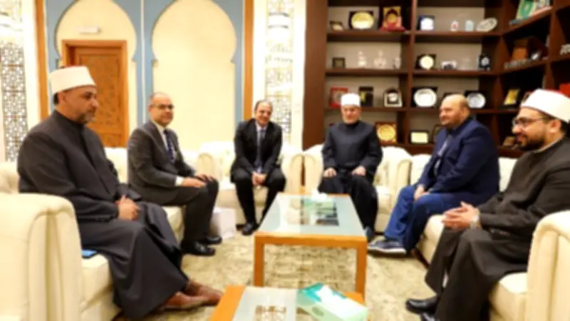 نائب رئيس الرقابة النووية يزور مفتي الجمهورية ويشيد بدعمه التوعوي