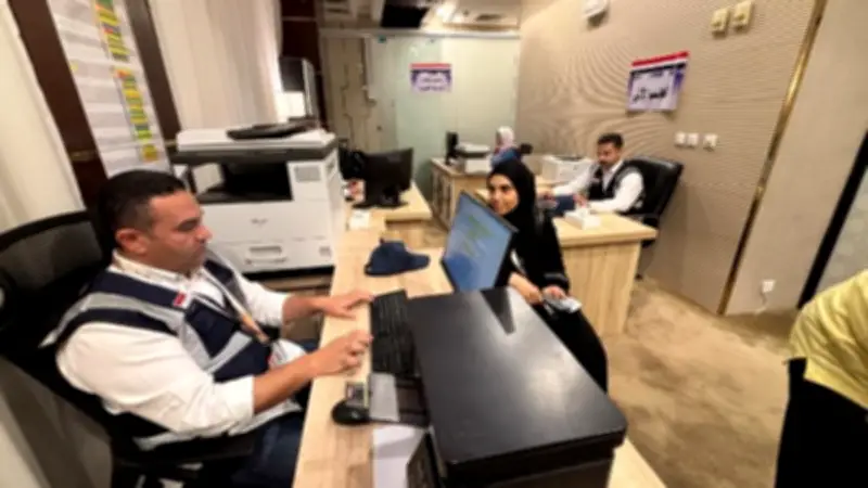 داخل غرفة عمليات حج القرعة بالمدينة.. خلية نحل لا تتوقف لخدمة الحجاج