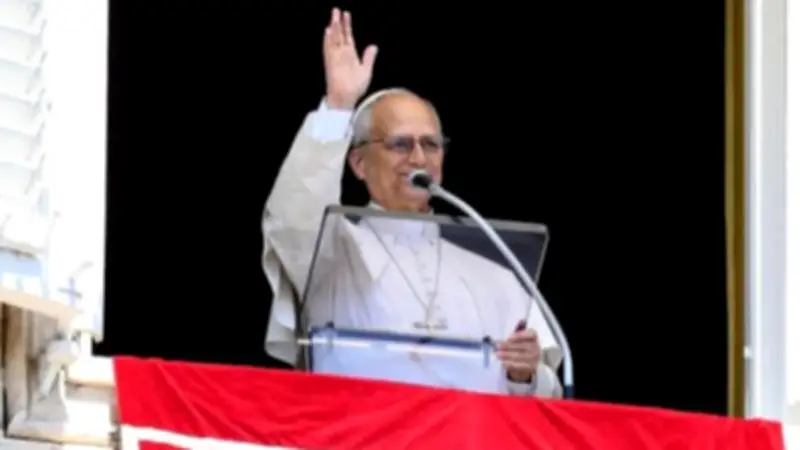 بابا الفاتيكان يحذر من الانقسام ويصلي لضحايا العنف في الساحل