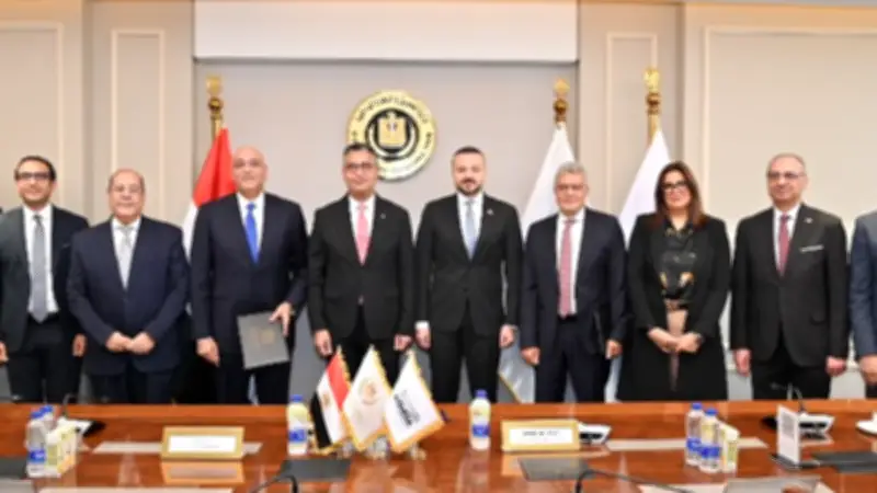 وزير التموين يشهد توقيع مذكرة تفاهم لتطوير منافذ جمعيتي وبدالي التموين تحت علامة كاري أون