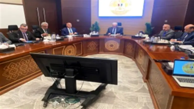 نائب رئيس الوزراء يناقش تعديلات قانون شركات قطاع الأعمال العام