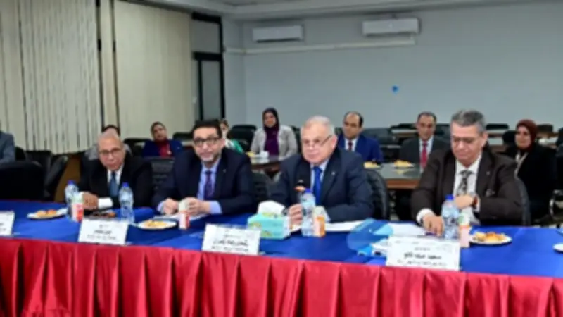 جامعة الإسكندرية تواصل تطوير برامجها وربطها باحتياجات سوق العمل