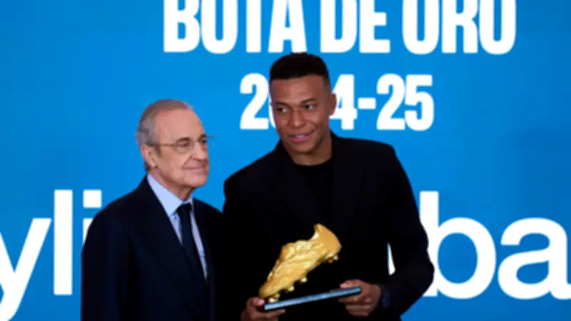 بيريز يوجه إنذاراً لمبابي وسط أزمة سلوكية في ريال مدريد