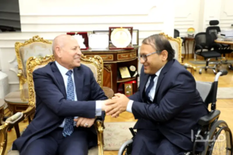 محافظ القاهرة وسفير نيبال يبحثان تعزيز التعاون المشترك بين البلدين