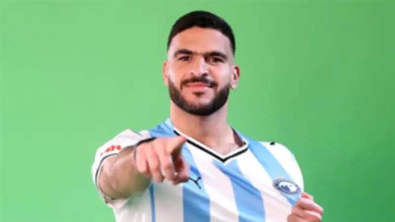 حامد حمدان يحتفل بأول ألقابه مع بيراميدز بعد التتويج بكأس مصر