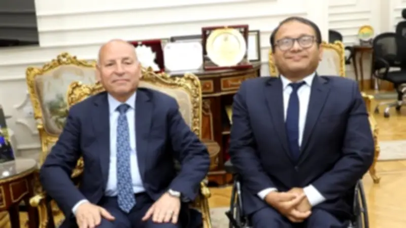 محافظ القاهرة يبحث مع سفير نيبال تعزيز التعاون الاقتصادي والثقافي
