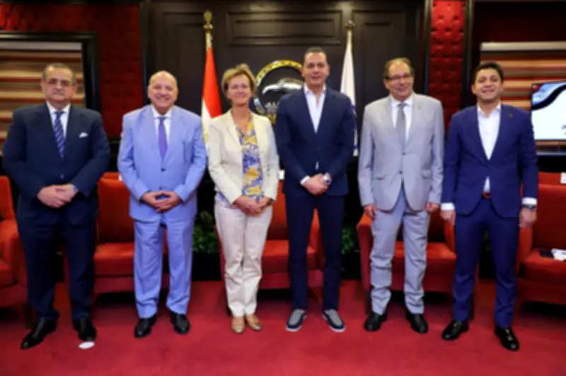 سفيرة الاتحاد الأوروبي: اهتمام الرئيس السيسي بالمناخ والطاقة المتجددة يعزز دور مصر