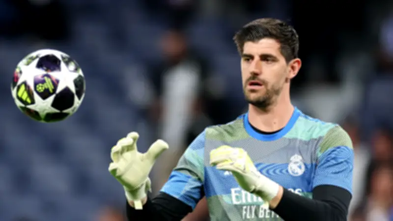 زوجة كورتوا ترد على أنباء انتقاله إلى دوري روشن السعودي