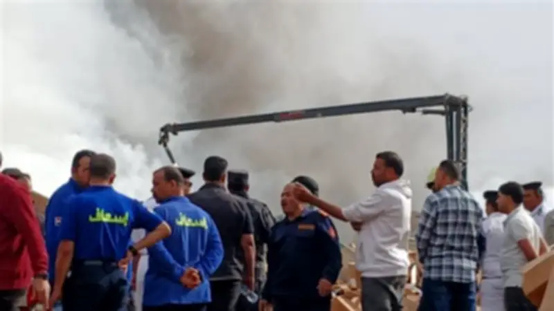 السيطرة على حريق في مصنع ملابس بقرية دير أبو حنس في المنيا دون إصابات
