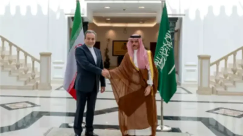 السعودية وإيران تبحثان الوساطة الباكستانية ومفاوضات طهران مع واشنطن