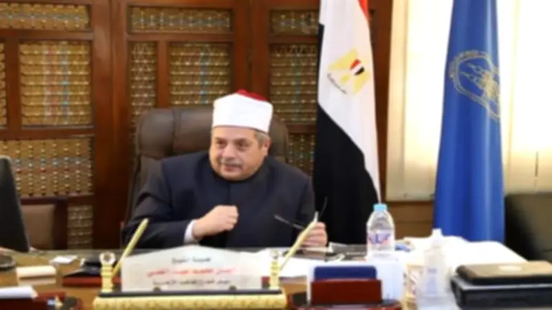 الشيخ أيمن عبدالغني ينعى شيخ معهد شبرا الخيمة الأزهري