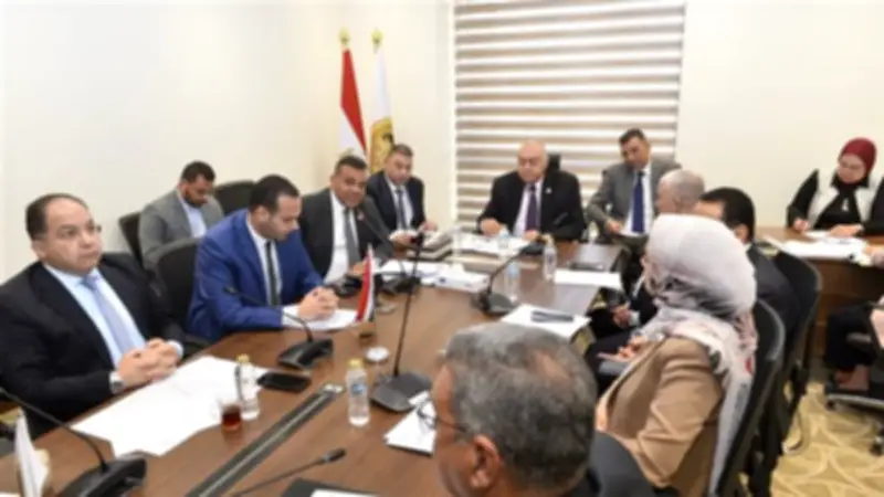 لجنة النقل تناقش موازنة هيئة قناة السويس والهيئات البحرية