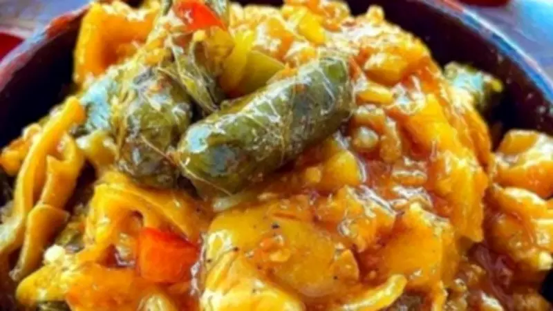 طريقة عمل طاجن ورق العنب بالكوارع خطوة بخطوة