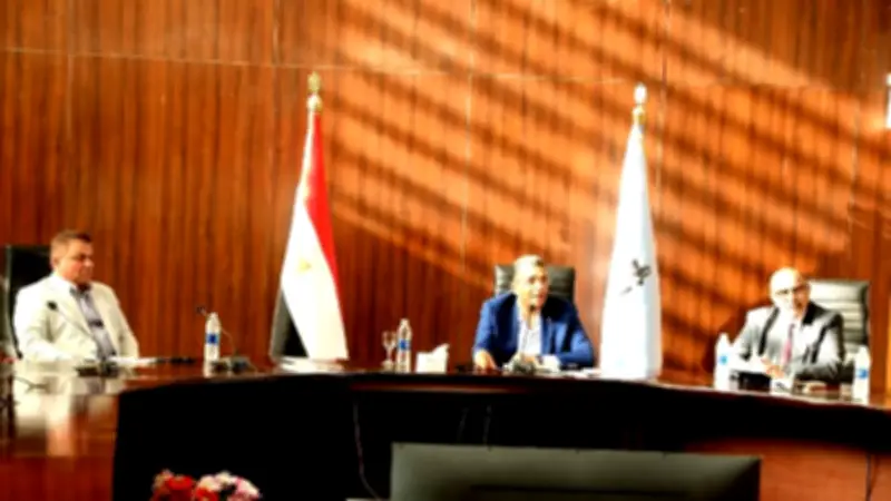 محافظ البحر الأحمر يعلن خطوات جديدة لحل أزمة الإسكان الاجتماعي