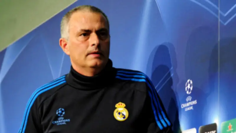 مورينيو يفجرها: لن أجدد لبنفيكا ويتجه لريال مدريد