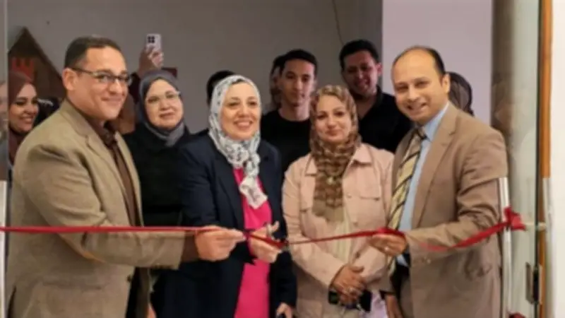 جامعة بنها تفتتح معرض توظيف تكنولوجيا الليزر بكلية الفنون التطبيقية