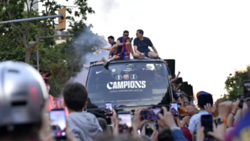 شنايدر: برشلونة يتعرض للإذلال أوروبياً ويفرح بالدوري كأنه غزا العالم