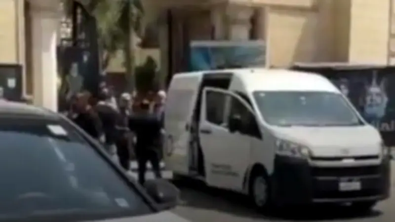 جثمان عبد الرحمن أبو زهرة يودع محبيه من المسرح القومي إلى الحسين