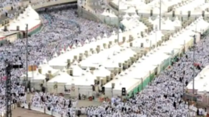 الإفتاء توضح حكم ترك المبيت بمنى ليالي التشريق وجواز رمي جمرة العقبة