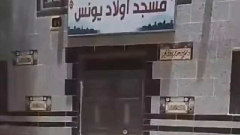إغلاق مسجد أثناء صلاة الظهر يثير غضب أهالي الرياينة بالأقصر