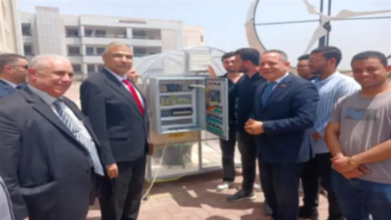 نائب وزير التعليم العالي يشيد بابتكارات طلاب جامعة دمياط في الطاقة والزراعة الذكية