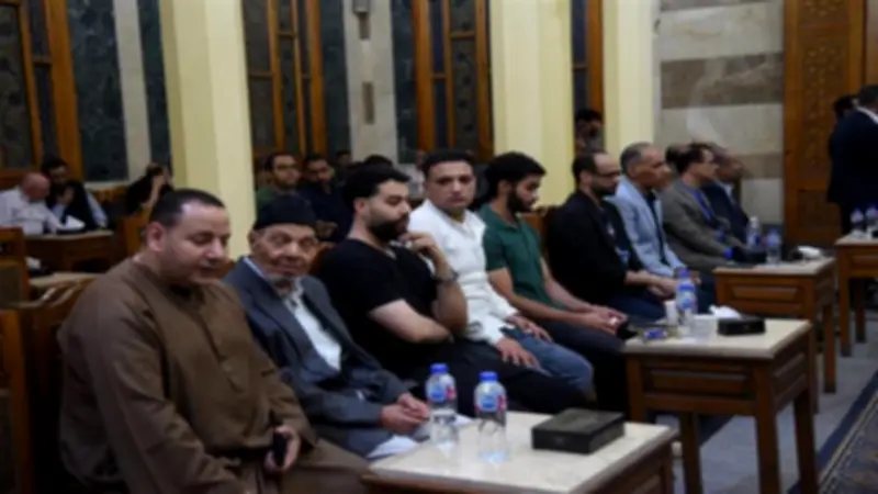 عزاء سيد العديسي: زحام كبير في مسجد عمر مكرم بمشاركة المثقفين والصحفيين