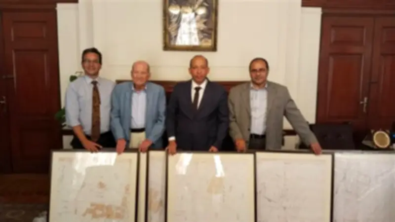 قصر العيني يتسلم وثائق وخرائط تاريخية نادرة توثق نشأة أقدم مدرسة طب بالشرق الأوسط