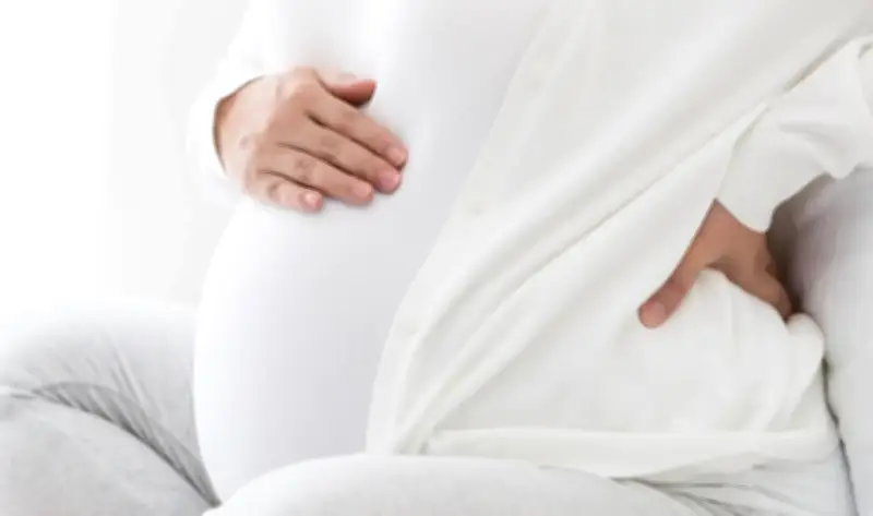 أهم العناصر الغذائية لدعم نمو دماغ الجنين أثناء الحمل