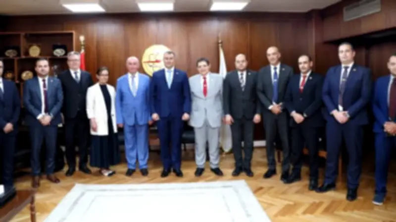 وفد من رابطة المشغلين النوويين العالميين يزور هيئة المحطات النووية لدعم مشروع الضبعة
