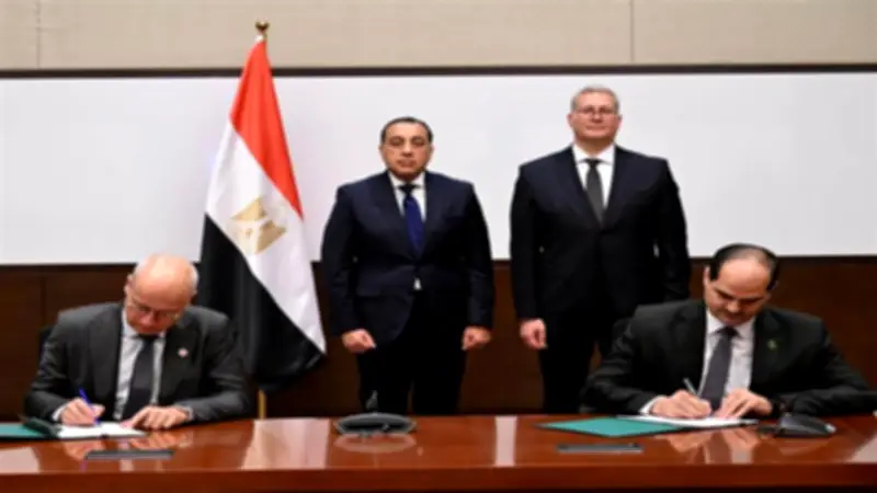 مدبولي يشهد توقيع مذكرة تفاهم مع توتال إنرجيز لاستكشاف الغاز بغرب المتوسط