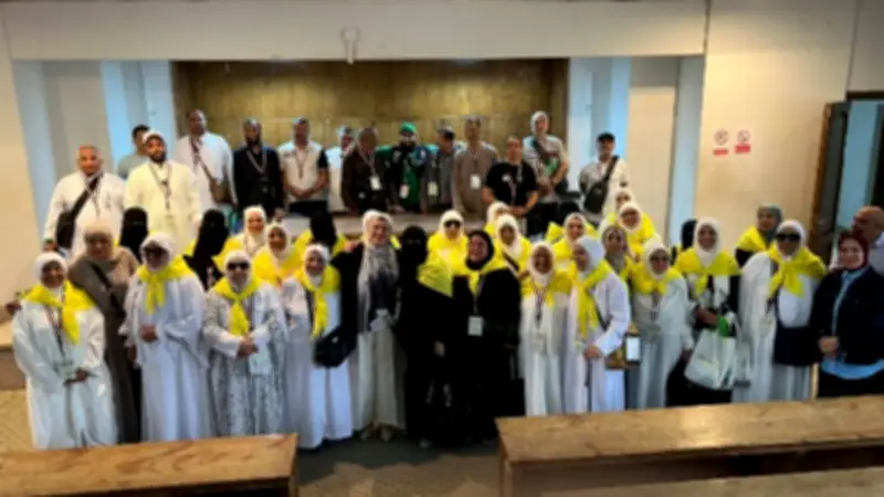 محافظ الإسماعيلية يتابع انطلاق فوج حجاج الجمعيات إلى الأراضي المقدسة